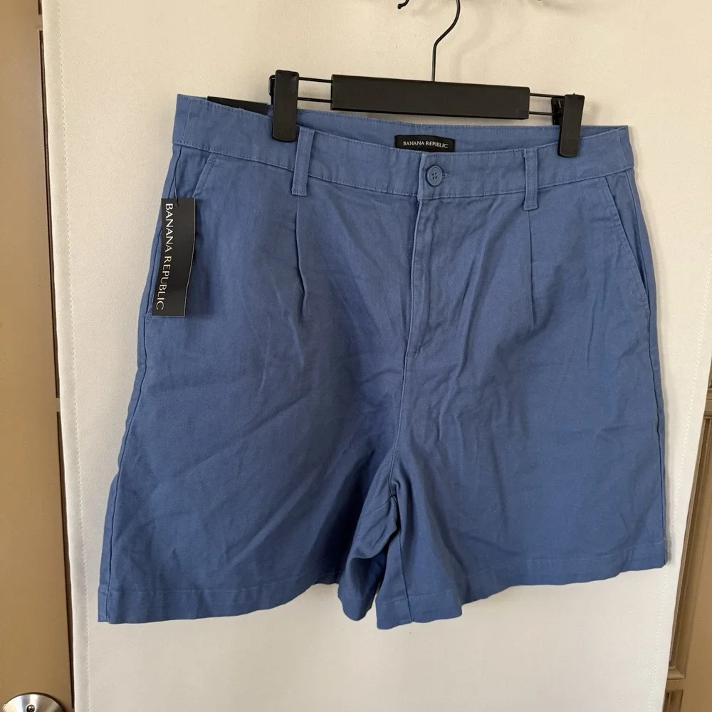 Banana Republic Womens‎ 12 Blue Pleat Front Khaki Chino Shorts Summer
